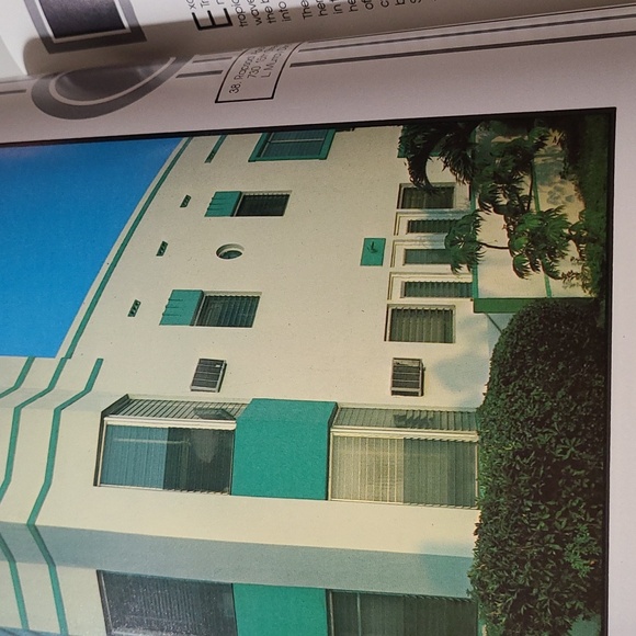 Vintage 1980s Tropical Deco Softcover Book Architecture & Design of Miami Beach - Picture 7 of 9